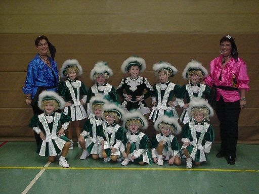 Kindergarde mit Trainerinnen