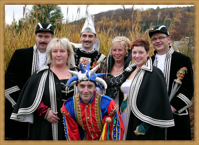 Foto Prinzenpaare mit Hofstaat